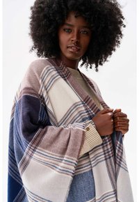 blue shadow - Ponczo