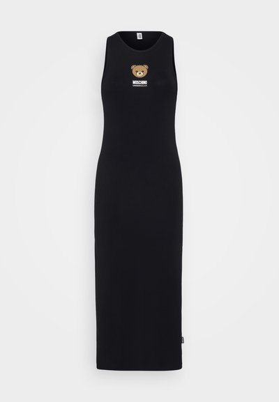 Svart ermeløs maxikjole med trykk av bjørn og teksten "Moschino Underbear"; laget av glatt stoff; figursydde silhuett.