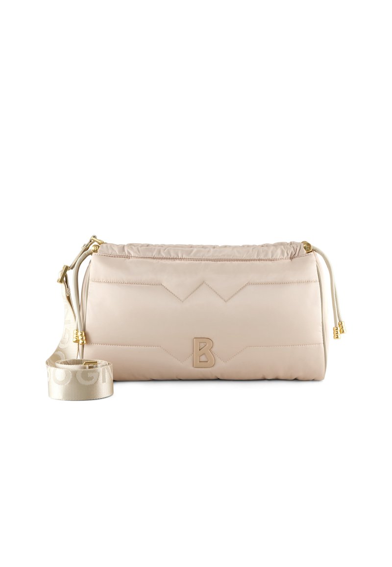 Borsa a spalla in nailon beige con design trapuntato, caratterizzata da un logo "B" in rilievo, hardware dorato e una tracolla regolabile con motivo logo.