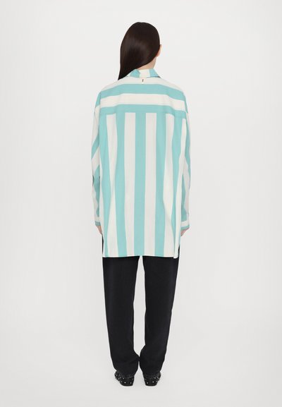 Sunnei MEGA OVER SHIRT TIE - Nööpidega pluus - off white/green