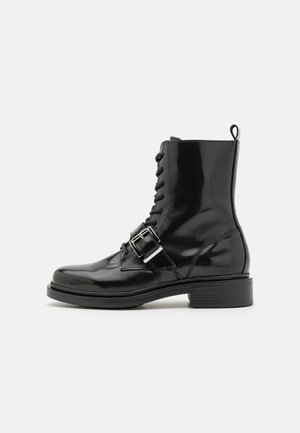 Nauhalliset nilkkurit - black