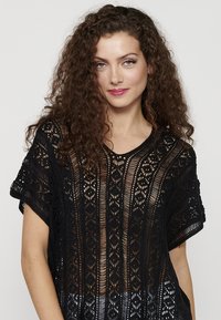 Koroshi Paprasti marškinėliai - black