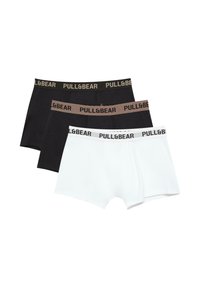 Tri parova muških bokserica u crnoj, smeđoj i bijeloj boji, s elastičnim pojasom na kojem je u kontrastnim bojama otisnuto ime "PULL&BEAR".