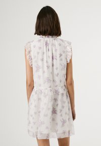Thumbnail Image 3