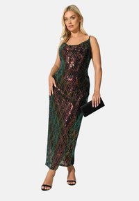 Sukienka wieczorowa z cekinami o dopasowanej sylwetce, z falistym wzorem w odcieniach zieleni, złota i różu, z cienkimi ramiączkami i długością do podłogi.