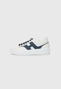 Sneakers - white