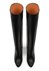 Stivali neri al ginocchio in pelle tessuta testurizzata con punta a punta e interno marrone a contrasto. Superficie liscia e design aderente.