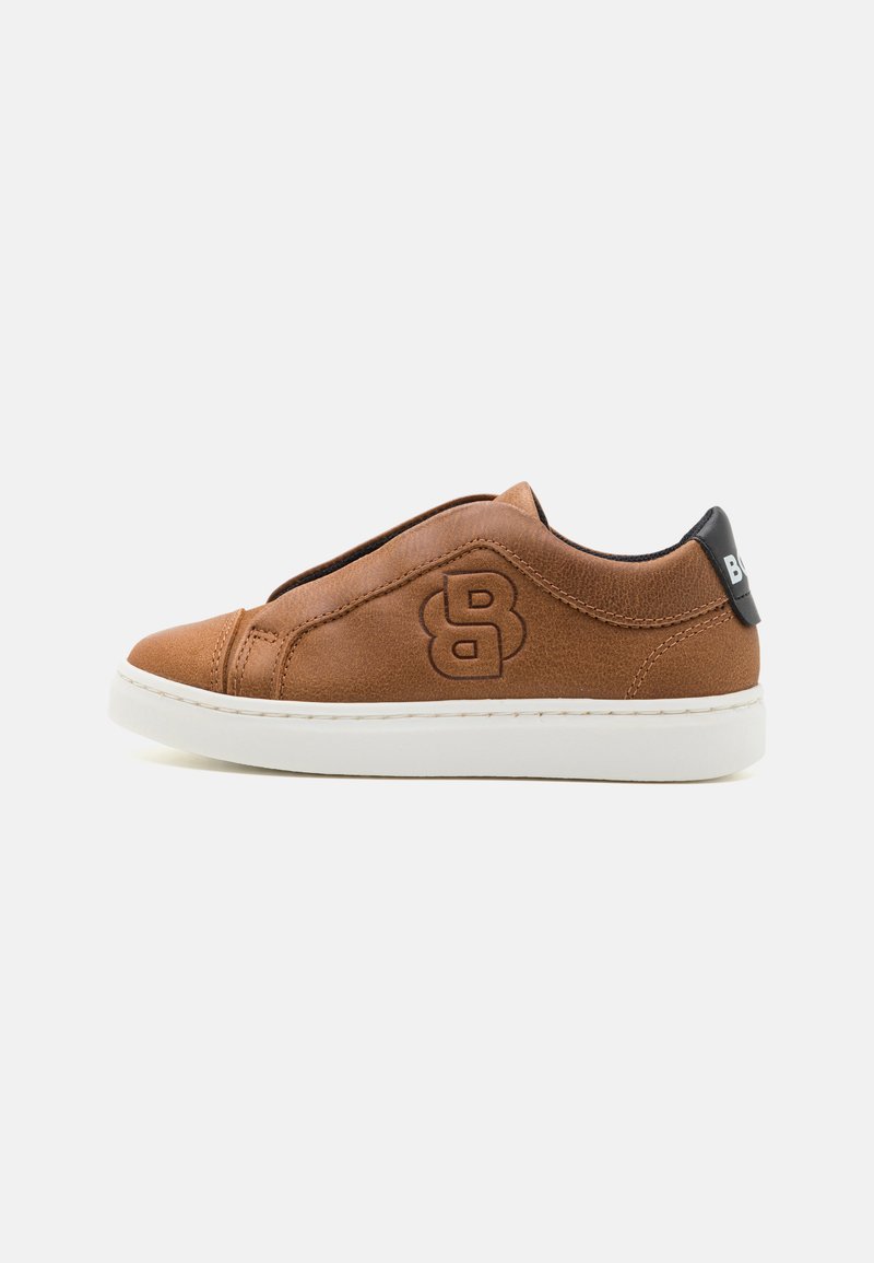 BOSS Kidswear TRAINERS UNISEX - Jalga libistatavad jalanõud - cookie