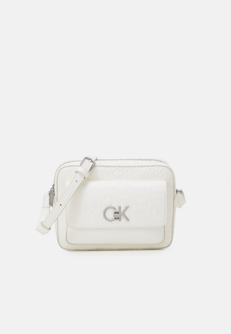 Calvin Klein LOCK CAMERA BAG FLAP Sac bandoulière marshmallow/blanc