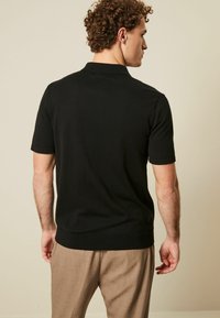 Next SHORT SLEEVE - REGULAR FIT - Bluză polo - black