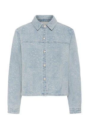 Veste en denim bleu clair avec une texture subtilement imprimée, fermeture à boutons, manches longues et col classique.