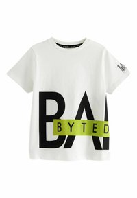 Baker by Ted Baker - GRAPHIC REGULAR FIT - Printtipaita - white Pienoiskuva 1