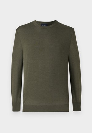 Suéter de punto verde con mangas largas, cuello redondo, puños y dobladillo acanalados. Hecho de un material suave con una textura lisa.