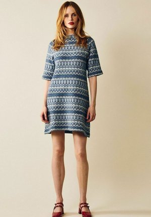 Neulemekko - blue