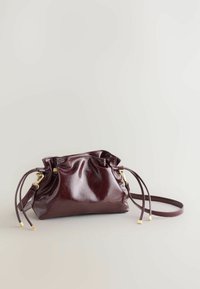 RUCHED  - Keresztpántos táska - burgundy