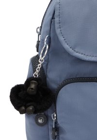 Kipling CITY niebieski