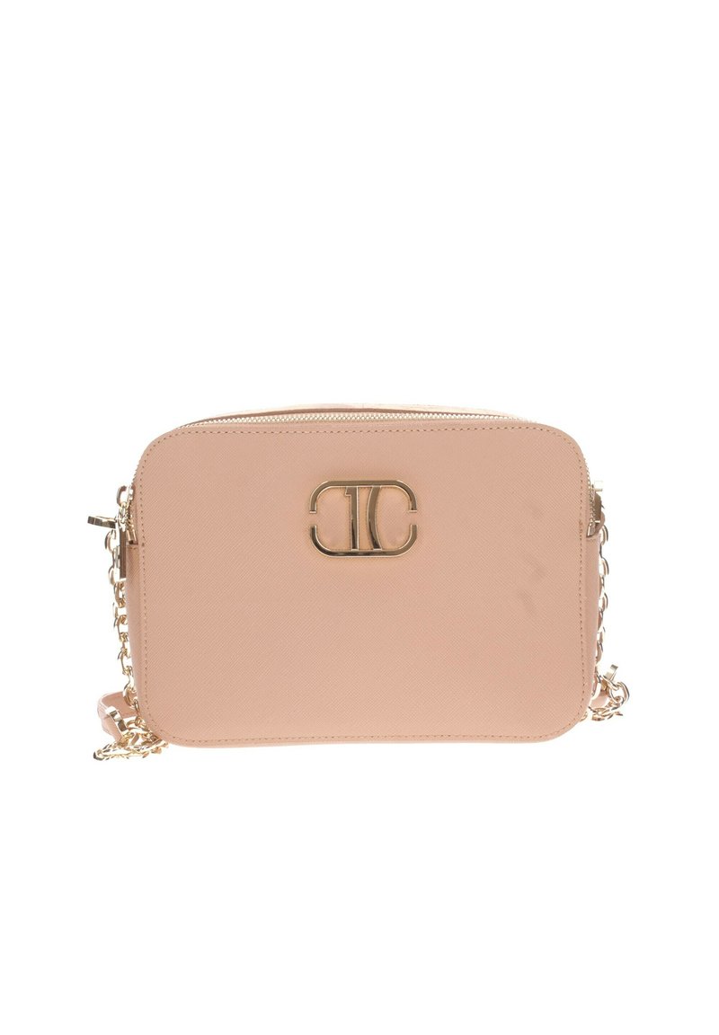 Borsa a tracolla rettangolare di colore rosa pallido, realizzata in materiale testurizzato, con un accento del logo dorato e una tracolla a catena per un ulteriore dettaglio.
