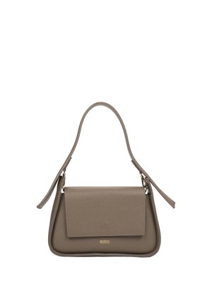 Taupefarbenes Leder-Schultertäschchen mit Klappverschluss und goldenem „estro“-Logo, mit einem einzelnen geschwungenen Riemen und minimalistischem Design.
