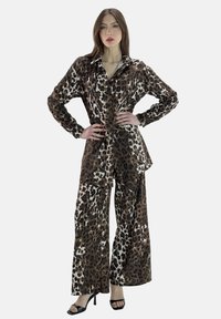 Non sélectionné, braun