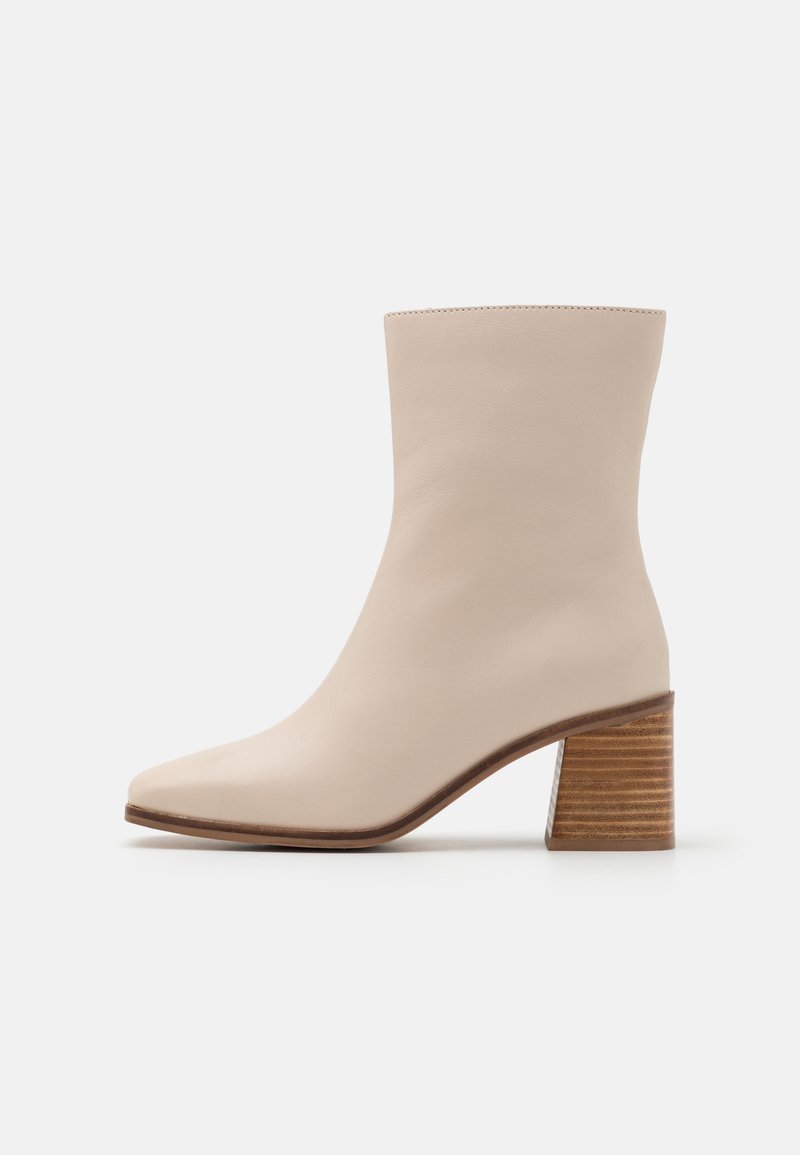 Zign LEATHER - Kotníkové boty - off white