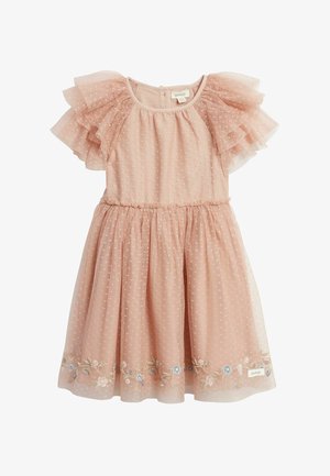 Hellrosa Baby-Kleid mit gepufften, transparenten Ärmeln, gepunkteter Textur, geraffter Taille und floraler Stickerei am Saum.