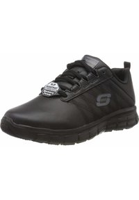 Baskets de sport noires avec une tige en simili cuir lisse, design à lacets et étiquette antidérapante. Présente un rembourrage en mousse à mémoire et des accents texturés.