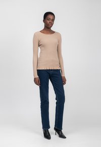 INFLUENCER RUCHED HEM - Strickpullover - beige