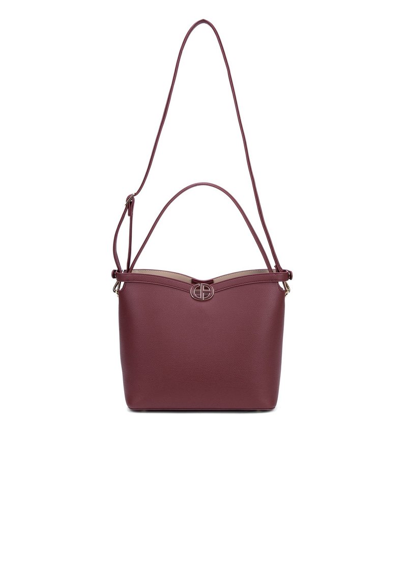 Sac à main en cuir bordeaux avec une forme structurée, présentant un haut courbé, deux anses, et un accent logo en métal à l'avant.