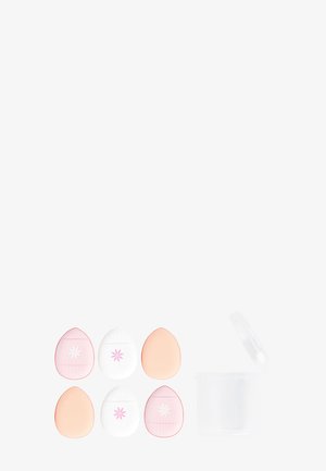 BRUSHWORKS MINI PILLOW PUFFS - 6 PACK - Makeup Sponges & Blender - pink
