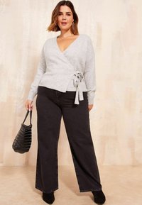 Friends Like These REGULAR FIT  - Džemper - grey