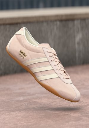 adidas Originals TOKYO UNISEX - Sneakers - quartz/off white