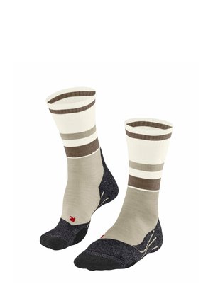 Paar beige und schwarze Kniestrümpfe mit horizontalen braunen und grauen Streifen nahe dem oberen Rand, verstärkte Fersen-, Zehen- und Sohlenbereiche.