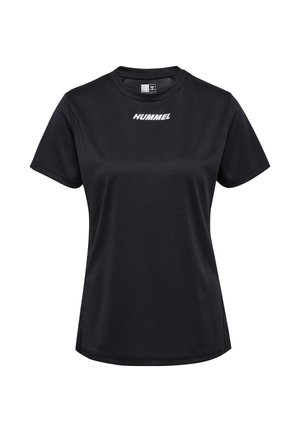 Czarna sportowa koszulka z krótkim rękawem, okrągłym dekoltem i białym logo „HUMMEL” umieszczonym na środku pod kołnierzykiem.