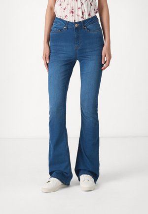 NMSALLIE  - Flared Jeans - medium blue denim