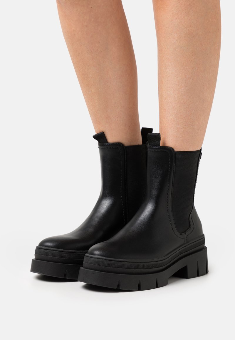 s.Oliver - Platform ankle boots - black, Enlarge