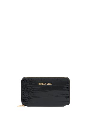 Black zip-around wallet with a crocodile texture, gold logo "BIMBA Y LOLA," and a smooth leather finish. Features a gold-tone zipper.