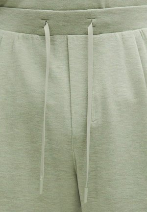 lululemon BECALM RELAXED-FIT 18CM - Short de sport - heathered fog green