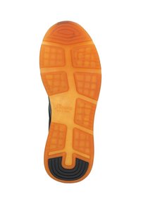 Schwarze Sportschuhsohle mit einer orangefarbenen Gummilaufsohle. Verfügt über geometrische Profilmuster für Grip und Langlebigkeit.