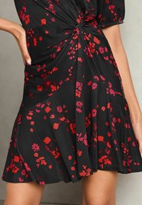 Lipsy REGULAR FIT - FLORAL PUFF SLEEVE RUCHED - Trikoomekko - black