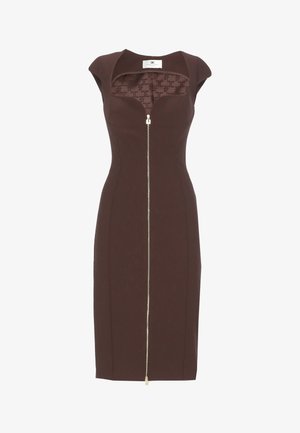 Abito midi marrone aderente senza maniche con cerniera dorata frontale e scollo a cuore, con una sottile fodera interna a motivo sul petto.