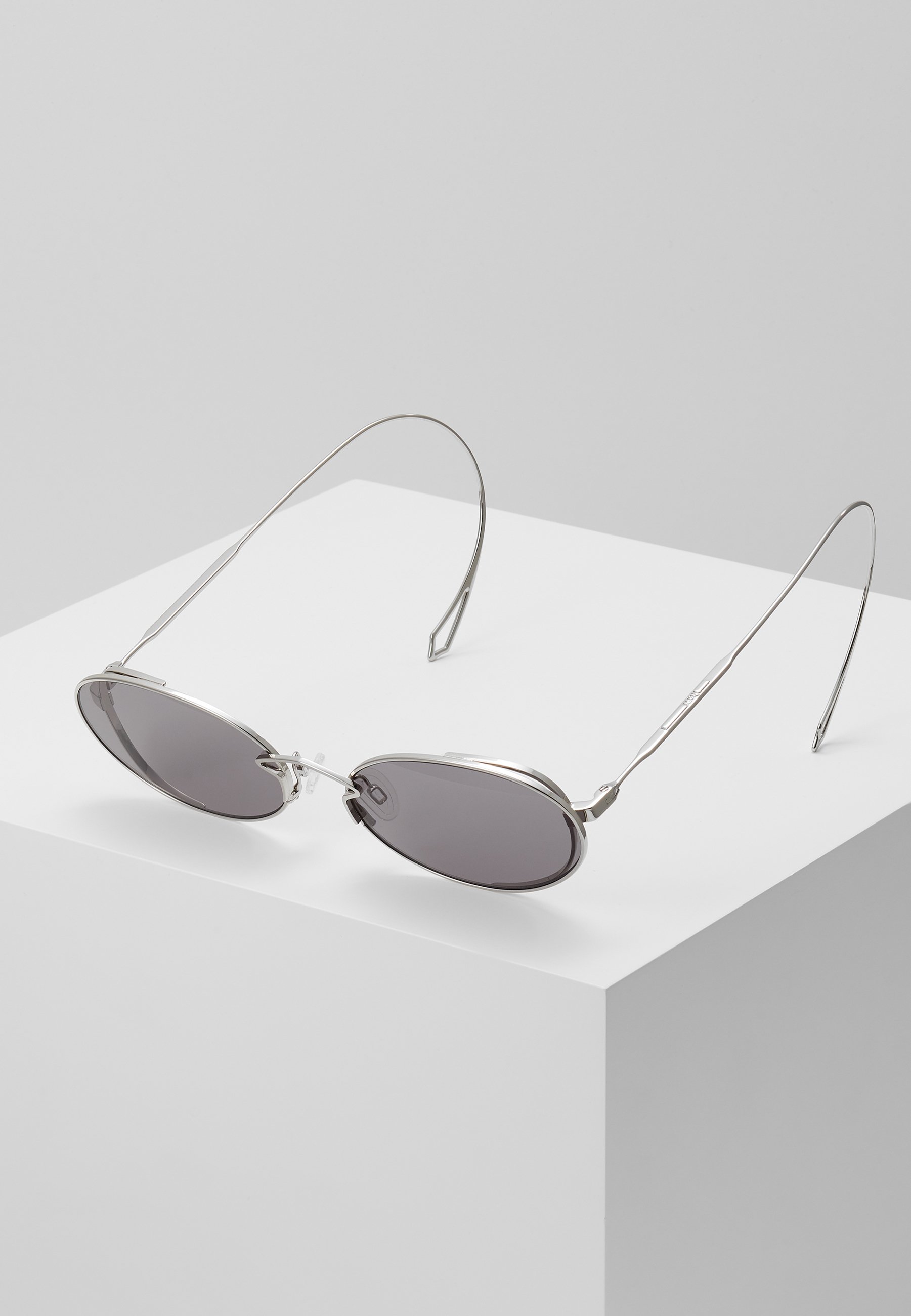 McQ Alexander McQueen Occhiali da sole - silver-coloued/smoke/argentato -  Zalando.it