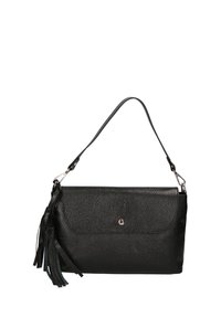 Borsa a tracolla nera in pelle con finitura textured, dotata di chiusura a patta, tracolla regolabile e decorativi nappine intrecciate. Finiture in argento.