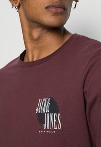 Jack & Jones JORJARL TEE CREW NECK - Camisola de manga comprida - catawba grape
