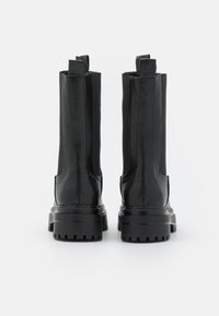 RAID CHERISH - Kozačky na platformě - black