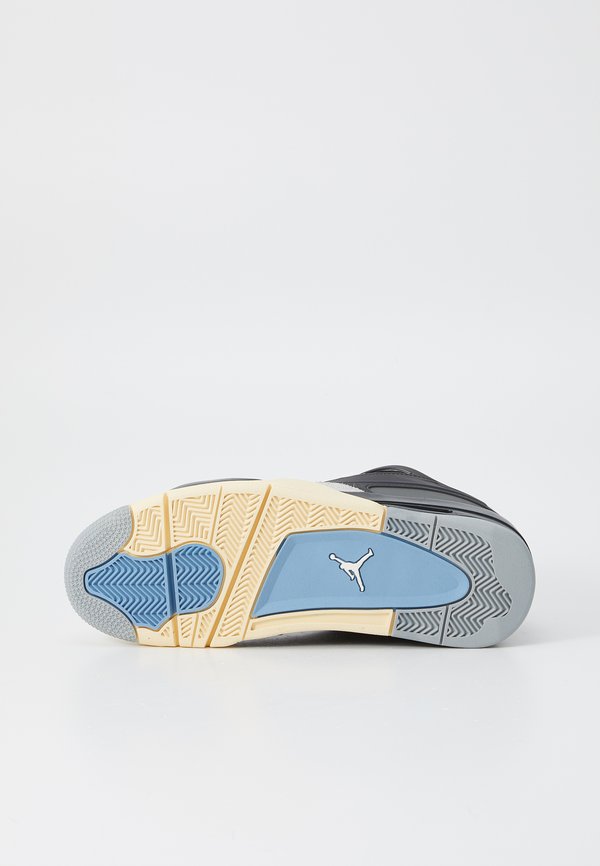 AIR JORDAN 4 RM UNISEX - Trainers4