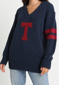 Tommy Jeans Sweter