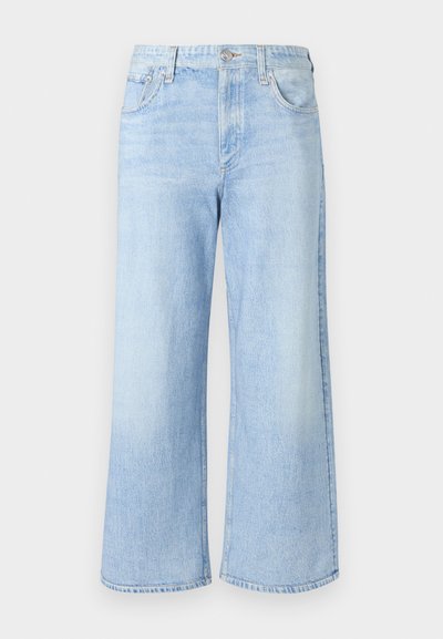 Φαρδιά τζιν παντελόνια από ανοιχτό μπλε τζιν με μπροστινές τσέπες, θηλιές για ζώνη, μεταλλικό κουμπί και κλείσιμο με φερμουάρ.