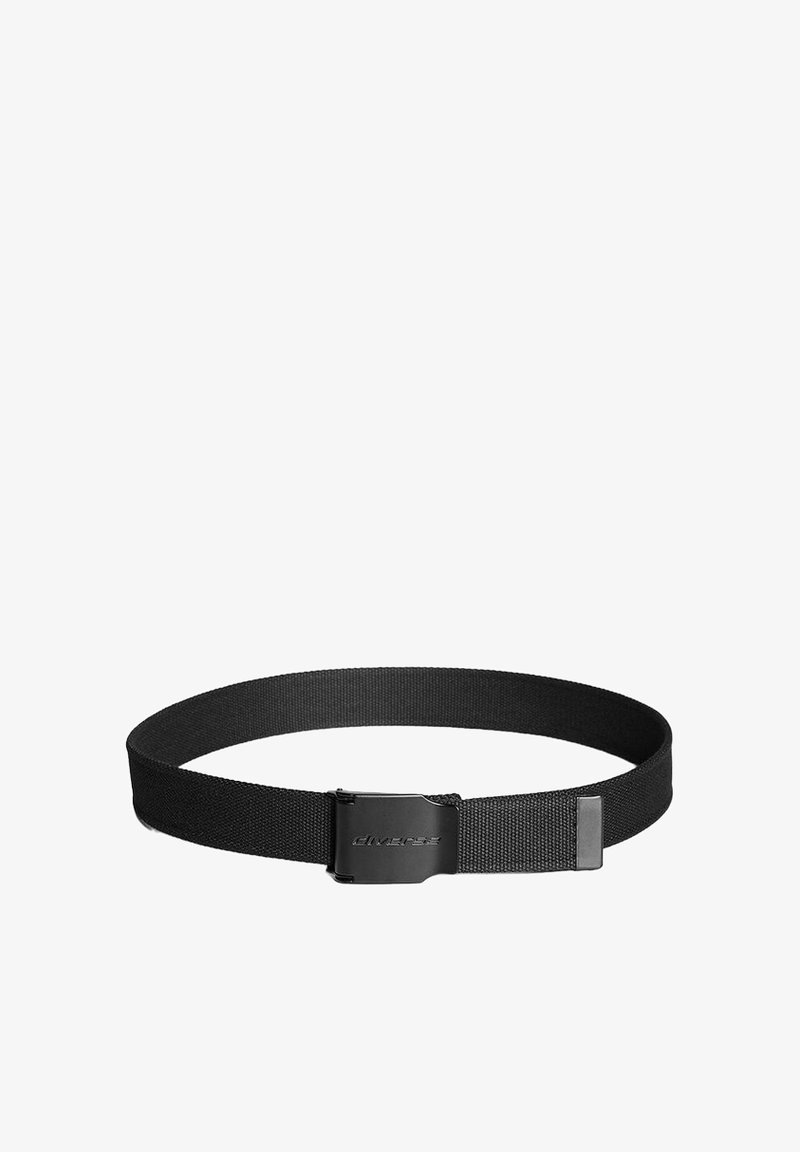 Czarny pasek z tkaniny plecionej z czarną metalową klamrą z wytłoczonym logo marki „diverse”.