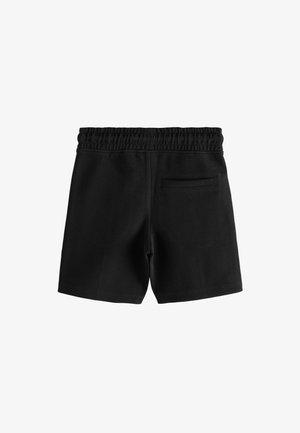 Pantaloni corti neri in cotone con una vita elastica arricciata, dotati di una tasca posteriore. Il tessuto ha una texture liscia e un fit casual.