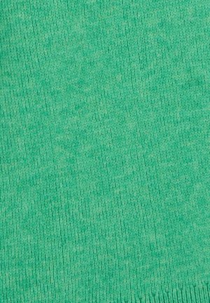 Tejido de punto texturizado en un vibrante color turquesa, con un patrón regular que presenta variaciones sutiles en el tono y la textura.
